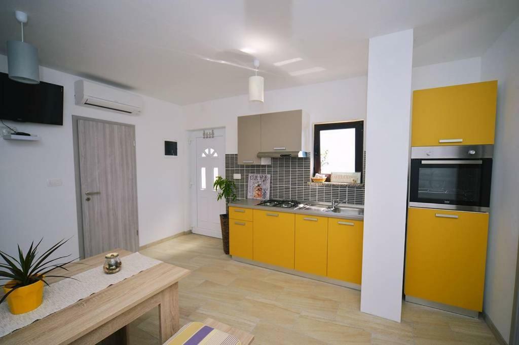 Jovich Apartments 2 Mošćenička Draga Exteriör bild