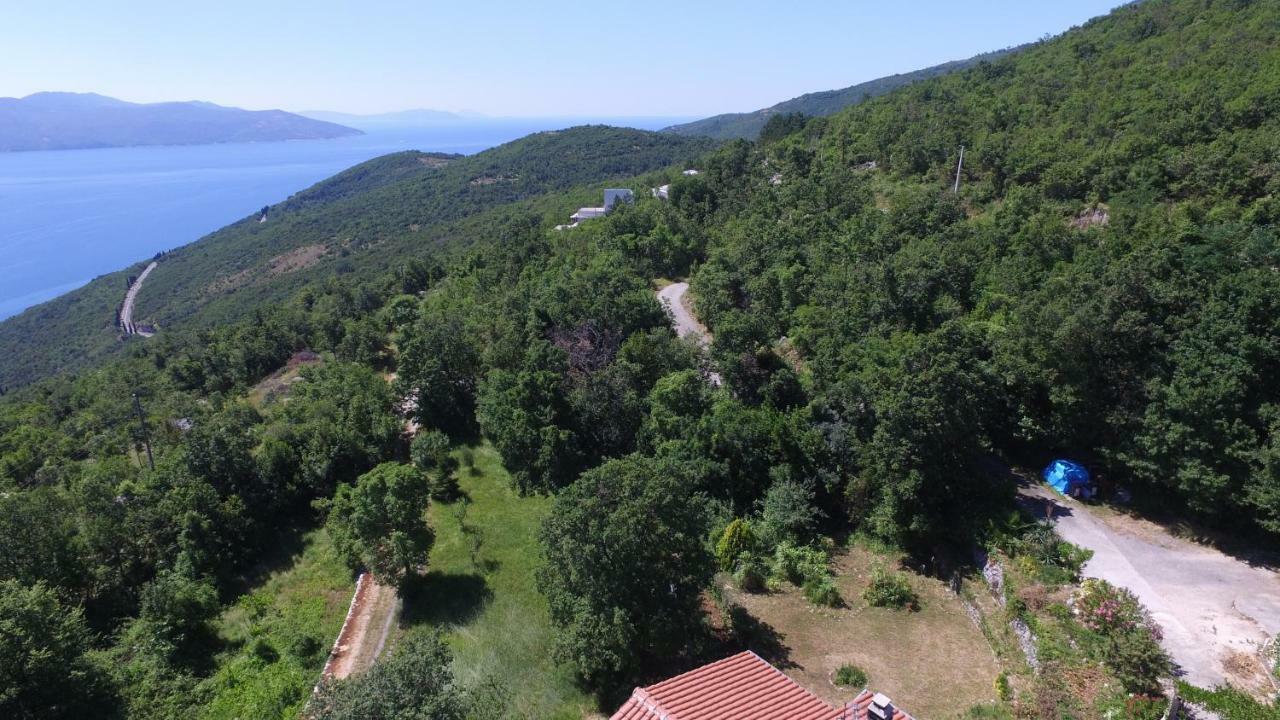 Jovich Apartments 2 Mošćenička Draga Exteriör bild